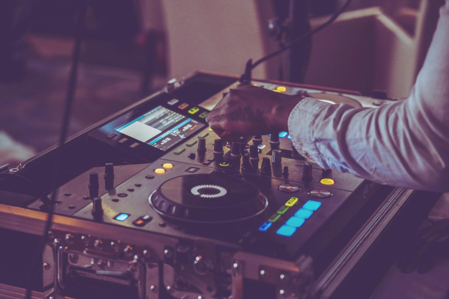 Processus de création sonore avec outils numériques et analogiques